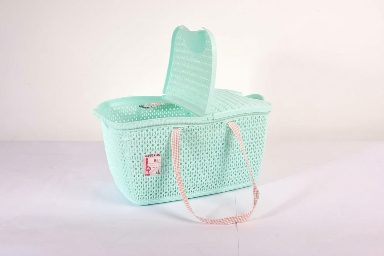 Turkish-style lace basket with lid (0403)